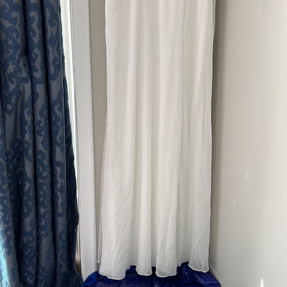 Katie May Darcy Gown in Ivory - Picture 5 of 13